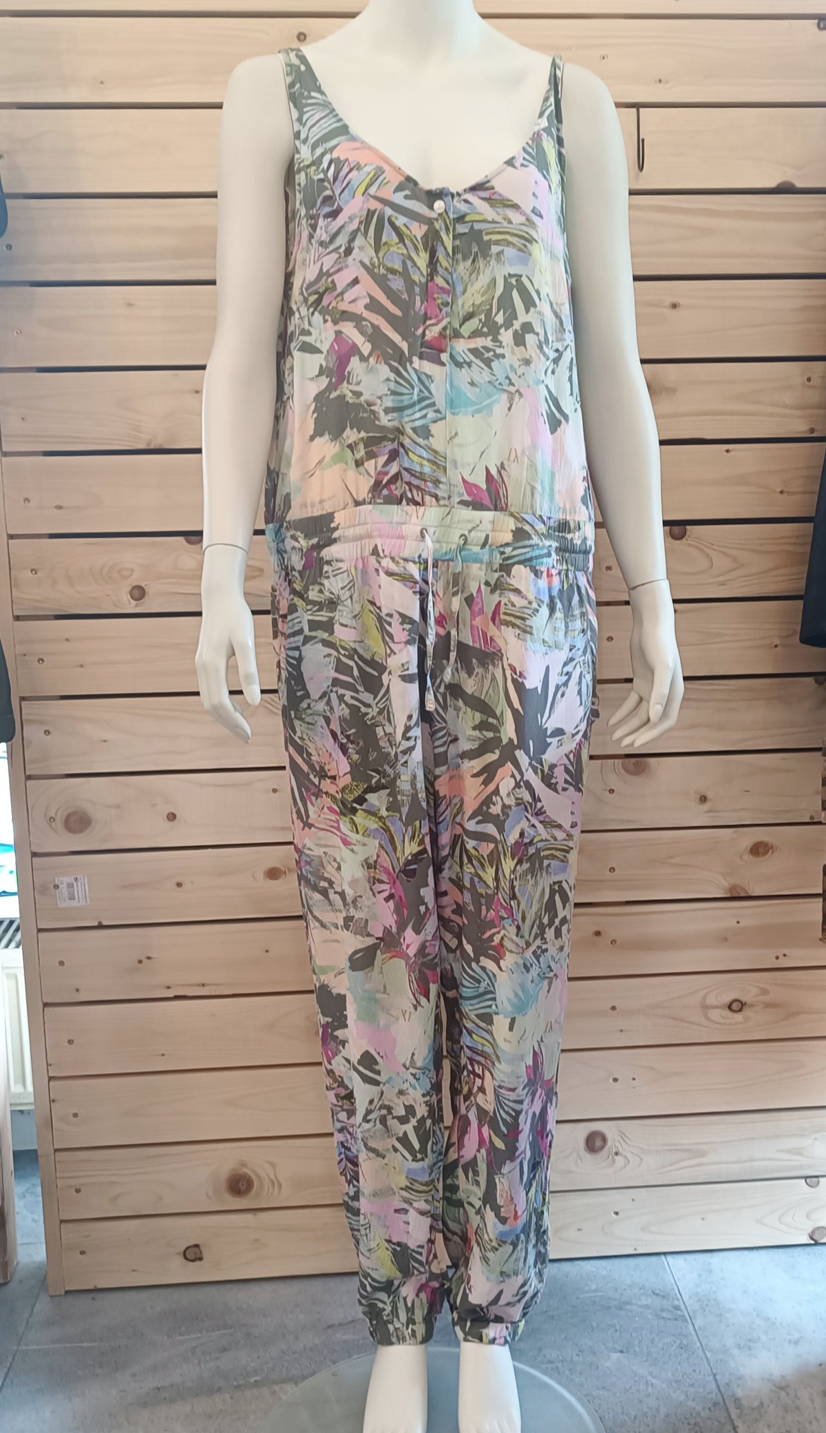 Fire + Ice Jumpsuit in Gr. 42