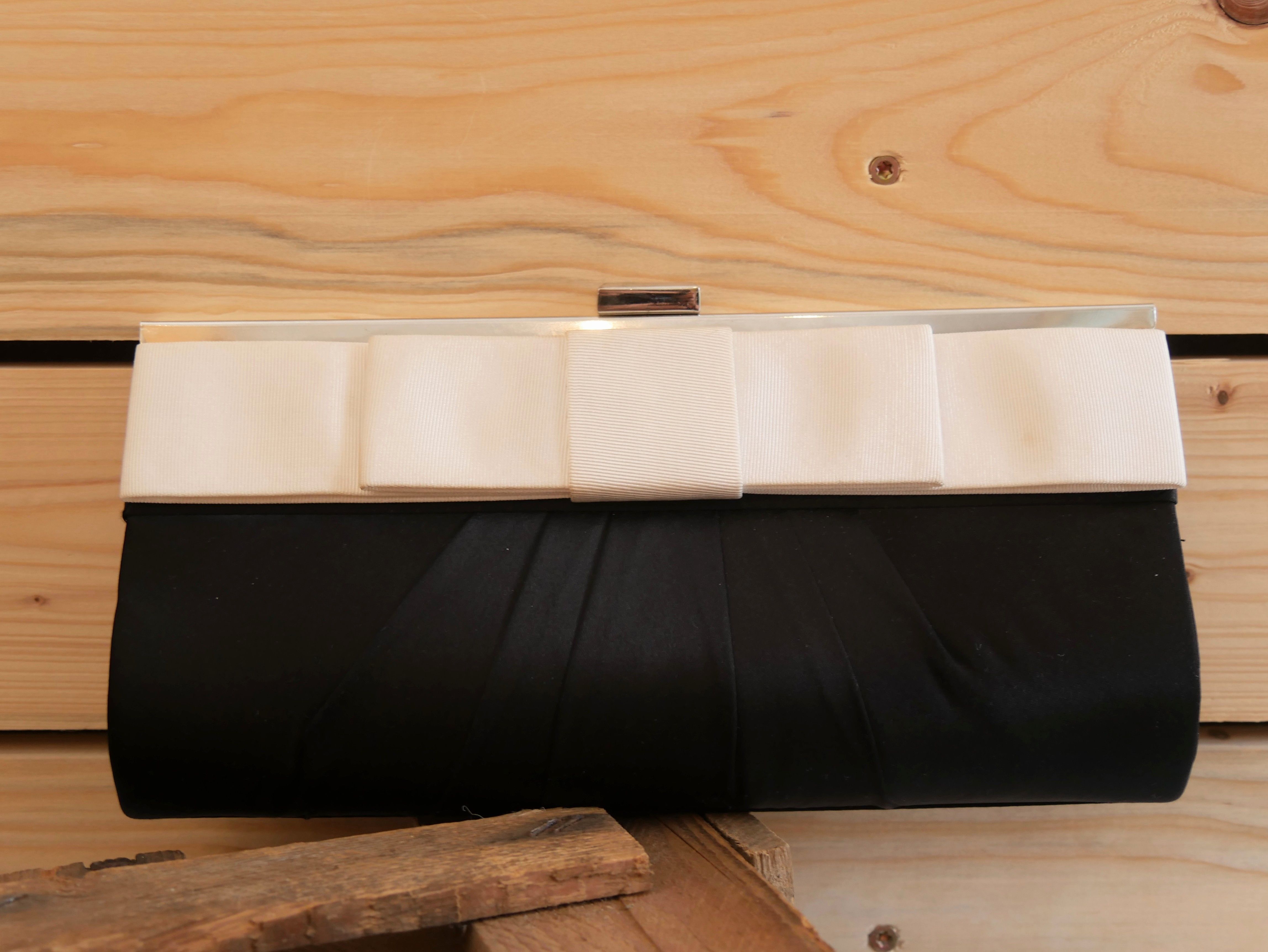 Maison 123 Paris Clutch