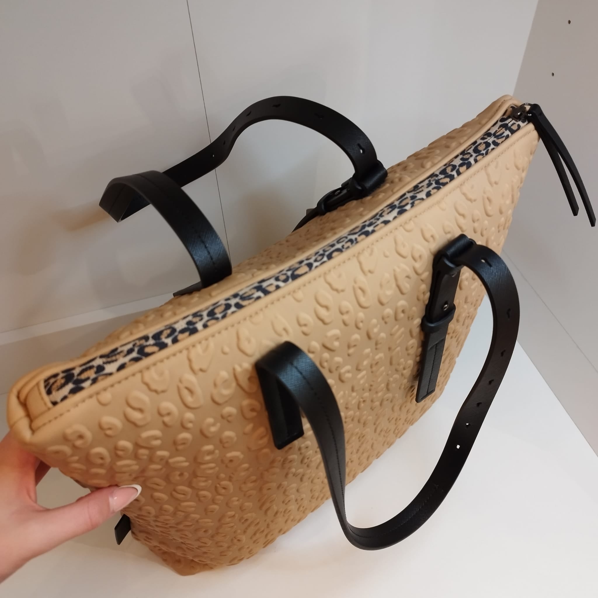 NEU - Marc Cain Handtasche