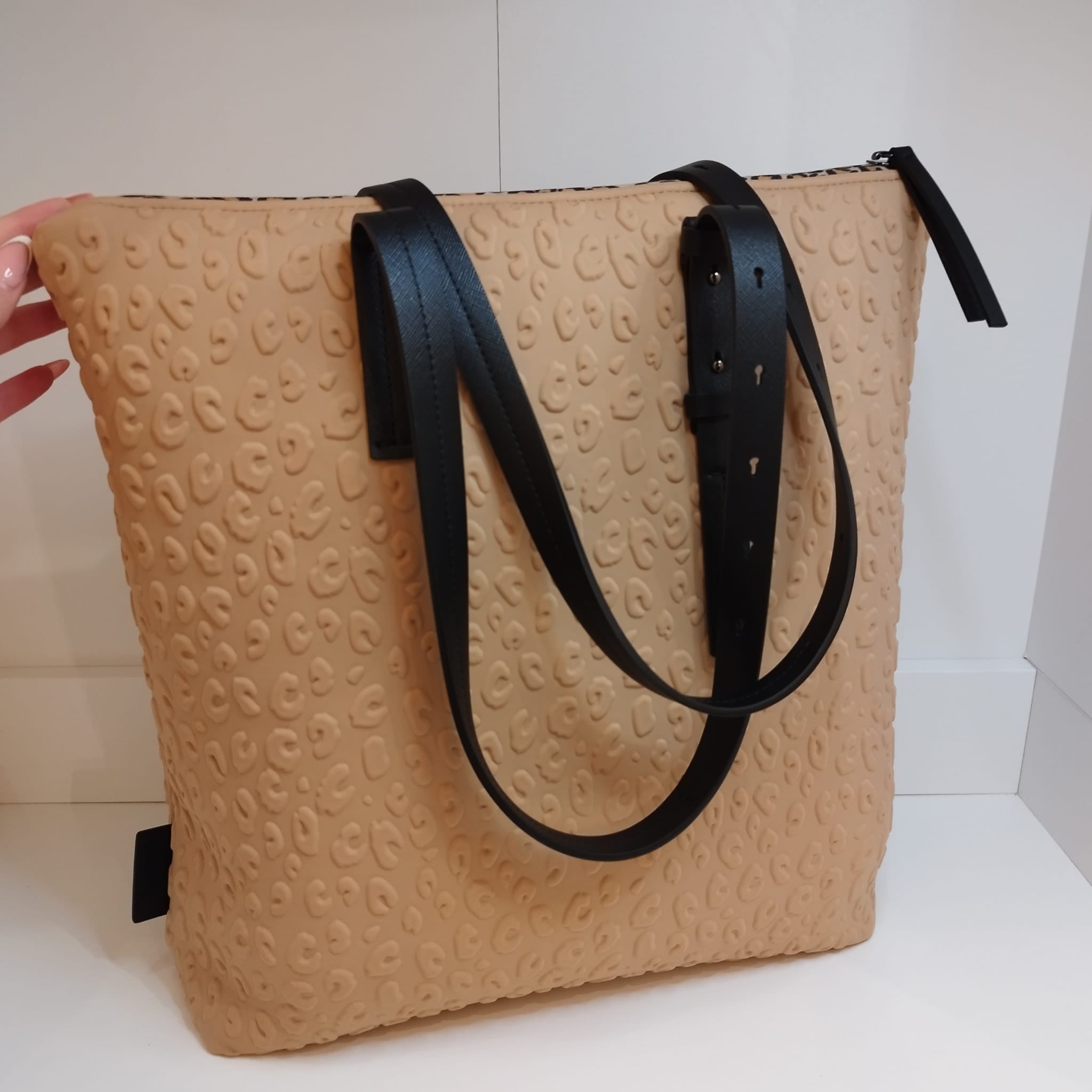 NEU - Marc Cain Handtasche
