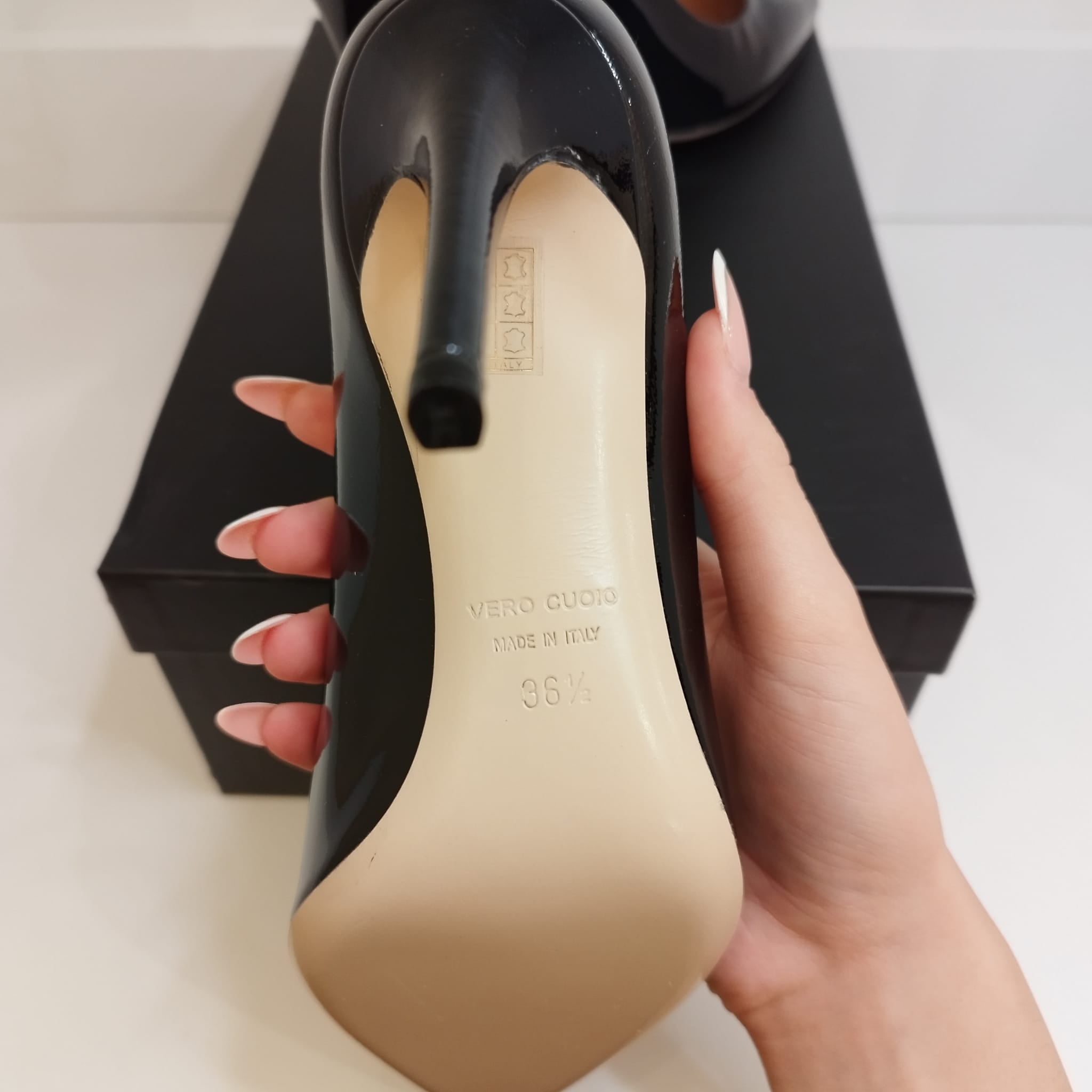 NEU - Stöckelschuhe Versace 19•69 Abbigliamento Sportivo S.R.L - Milano, Italien