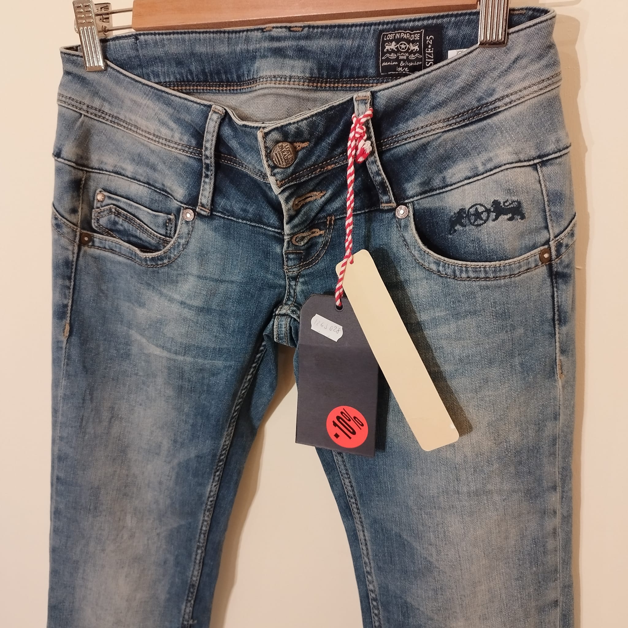 NEU - Jeans Lost in Paradise