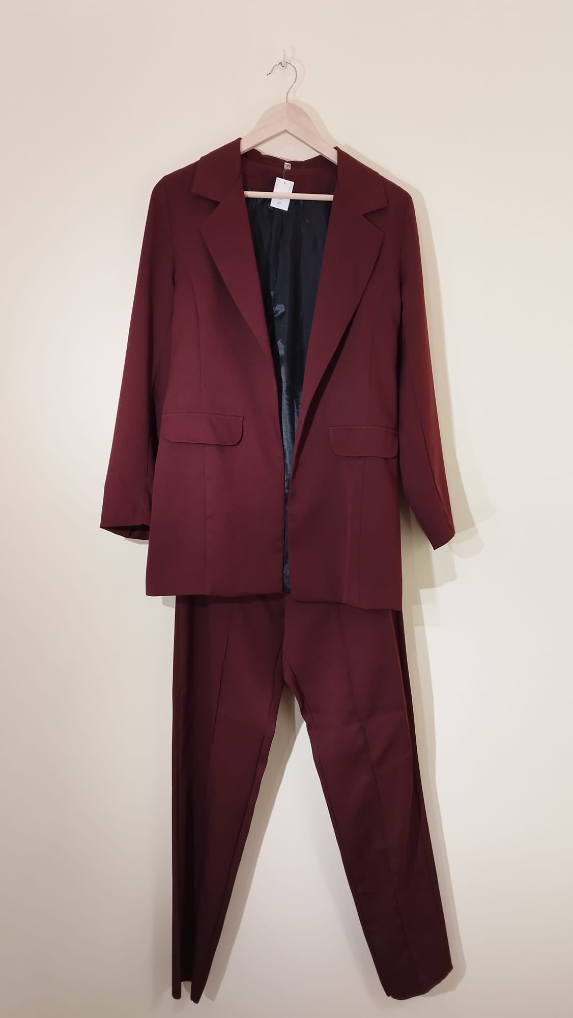 Hosenanzug weinrot