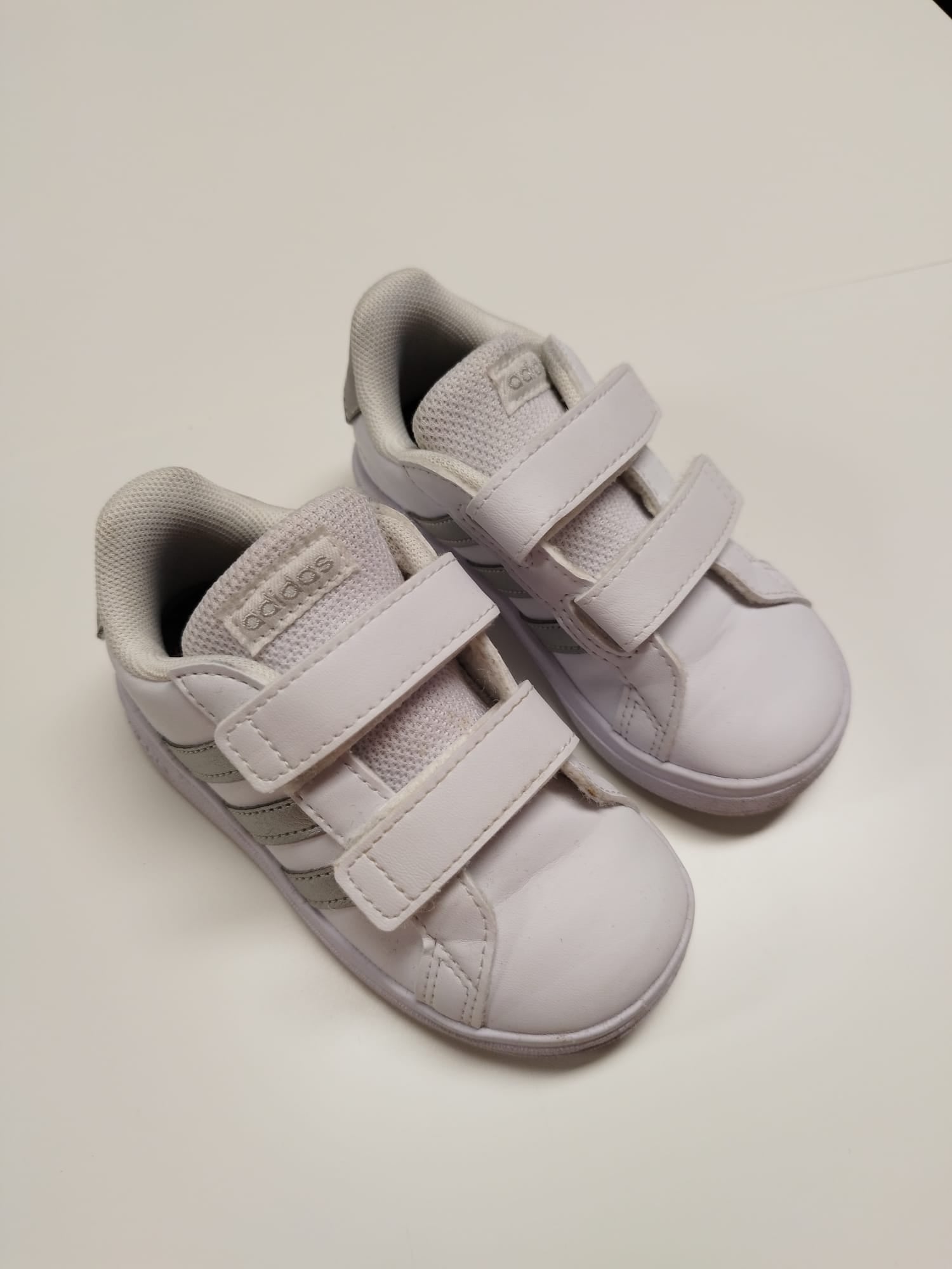ADIDAS Kinderschuhe