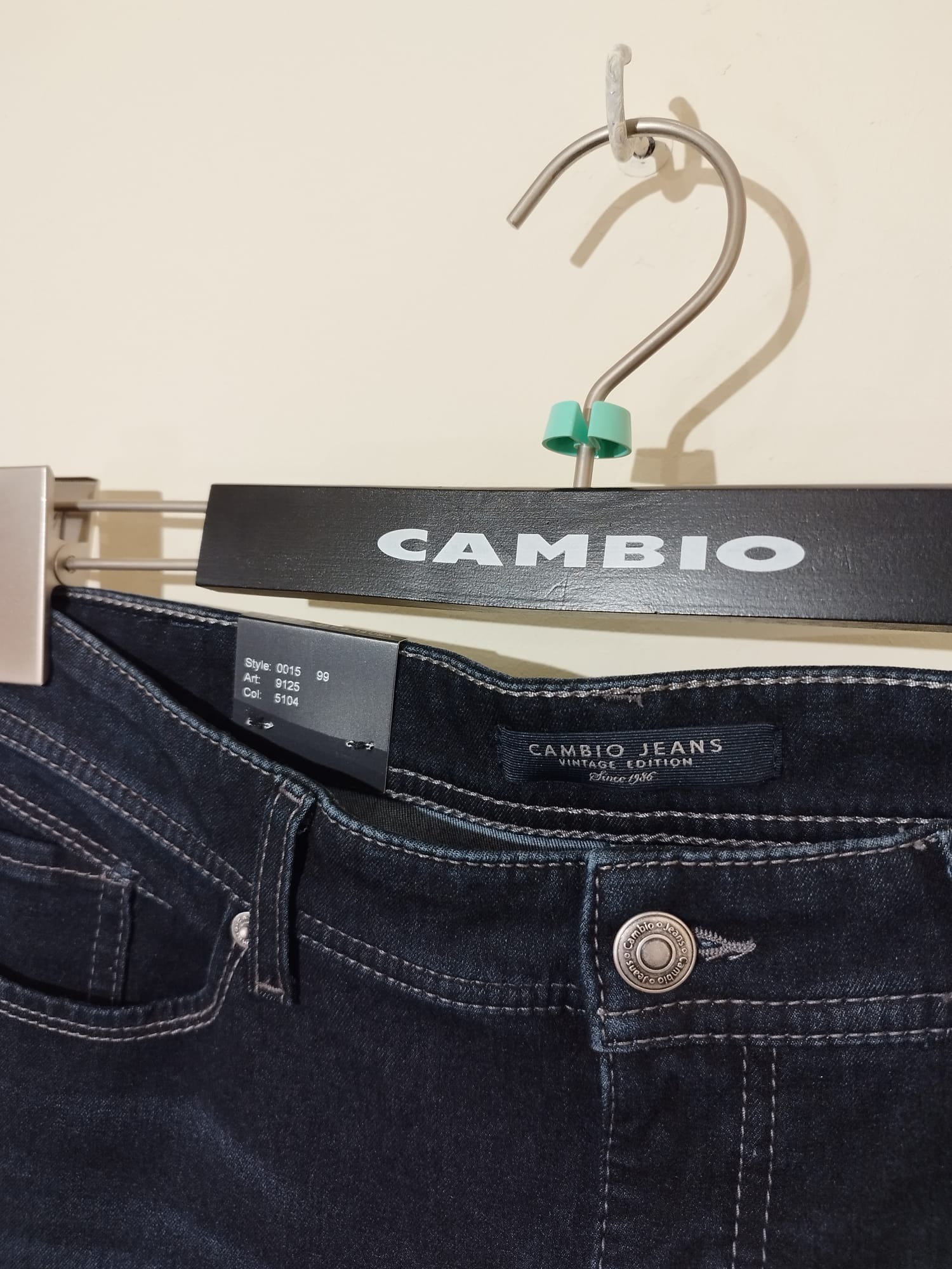 NEU - Jeans CAMBIO "PARLA"