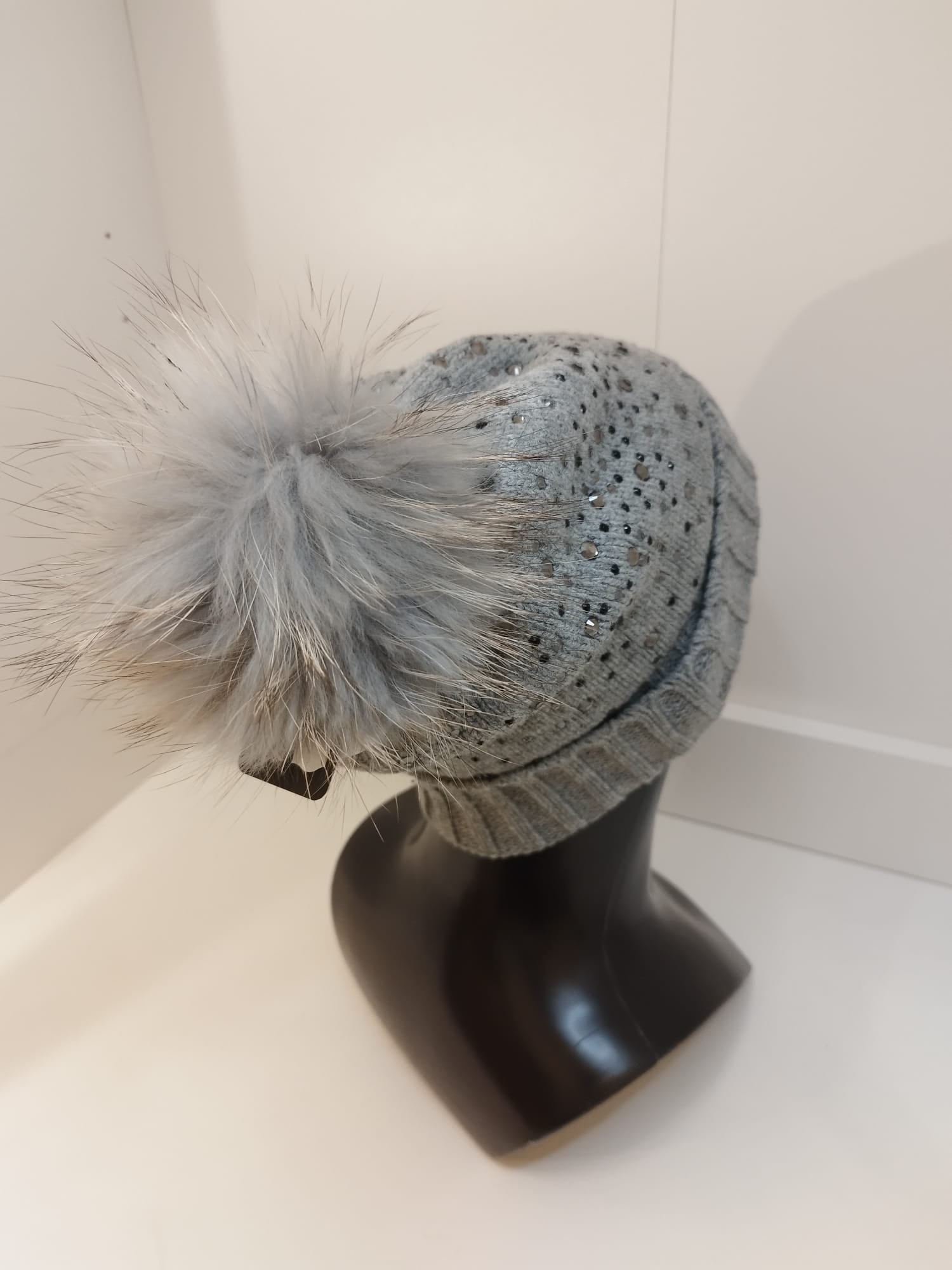 NEU - Fashion Mütze mit Glitzersteinen