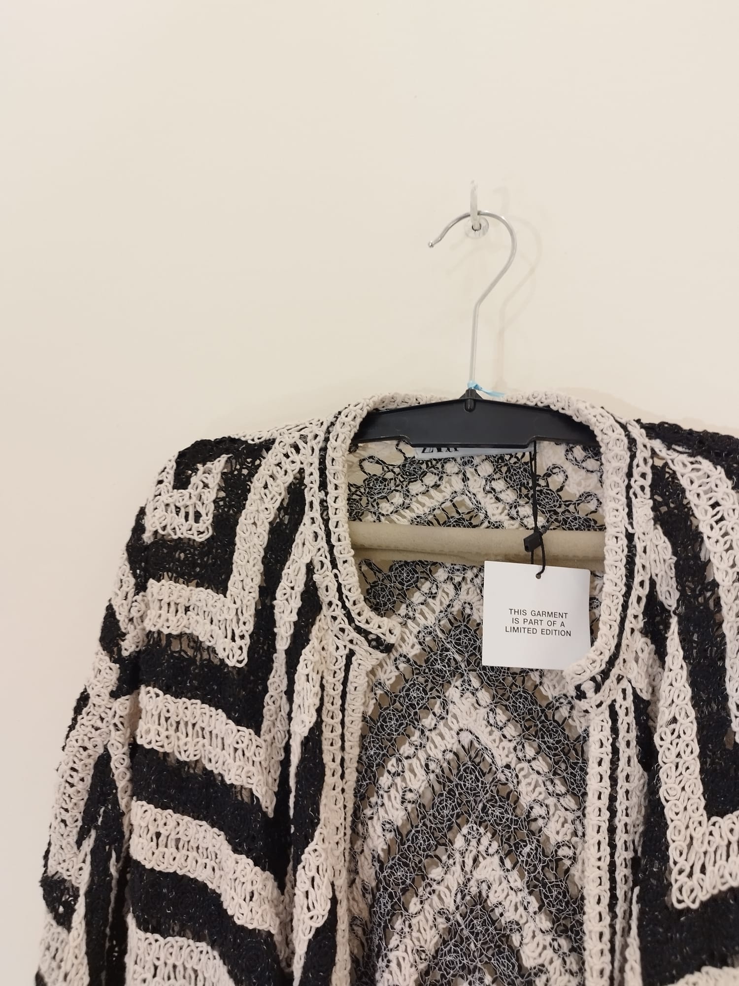 NEU - ZARA Strickjacke