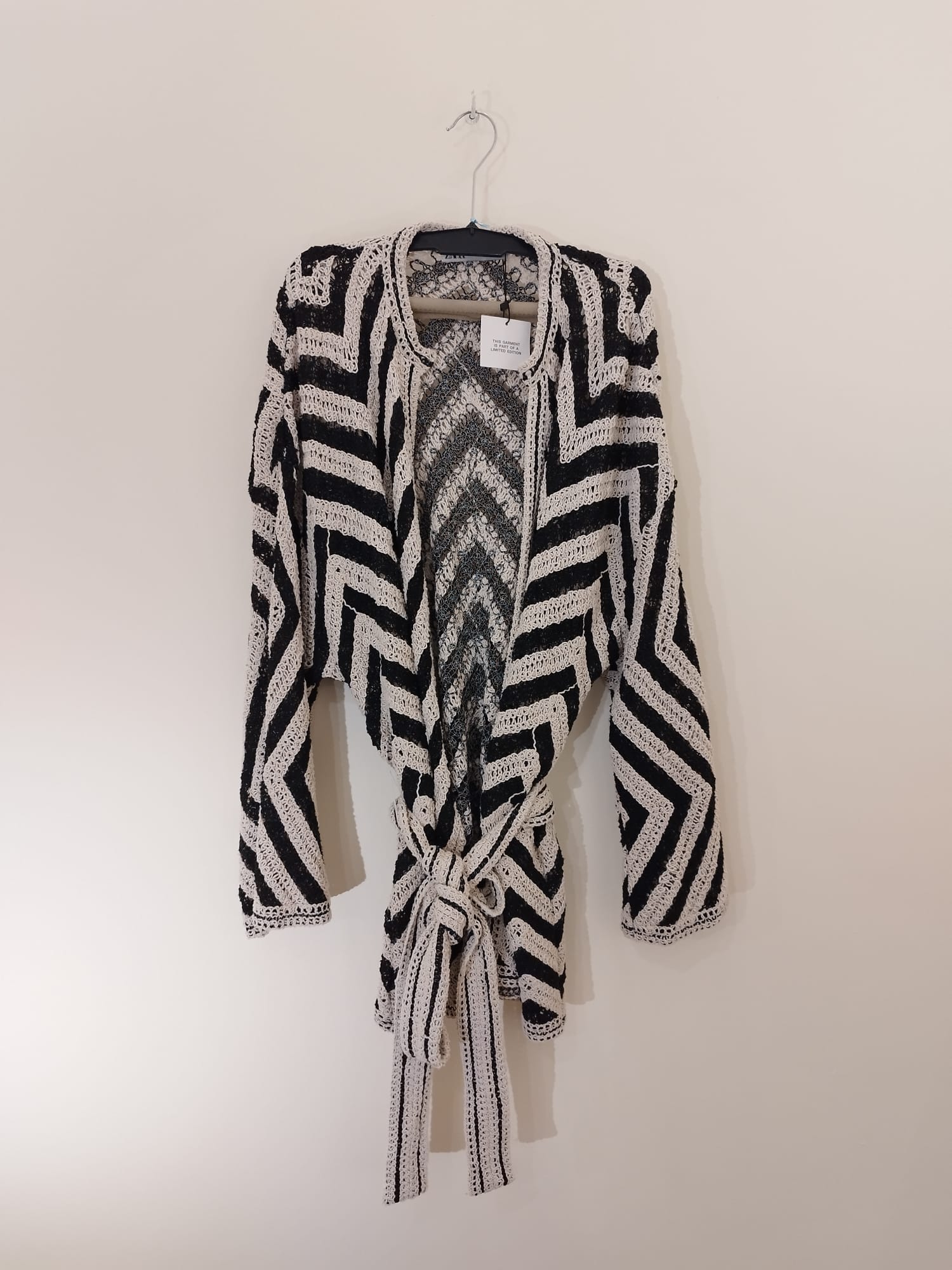 NEU - ZARA Strickjacke