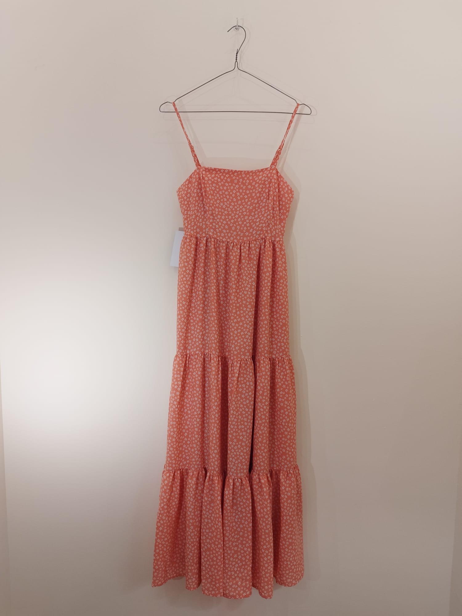 NEU - Lisa und Lena for NA-KD, langes Trägersommerkleid