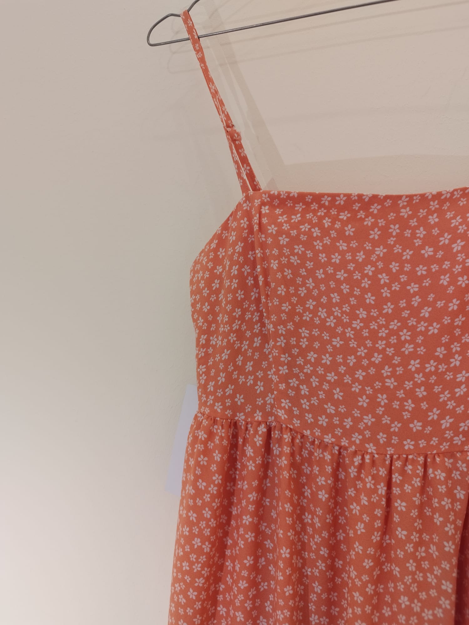 NEU - Lisa und Lena for NA-KD, langes Trägersommerkleid