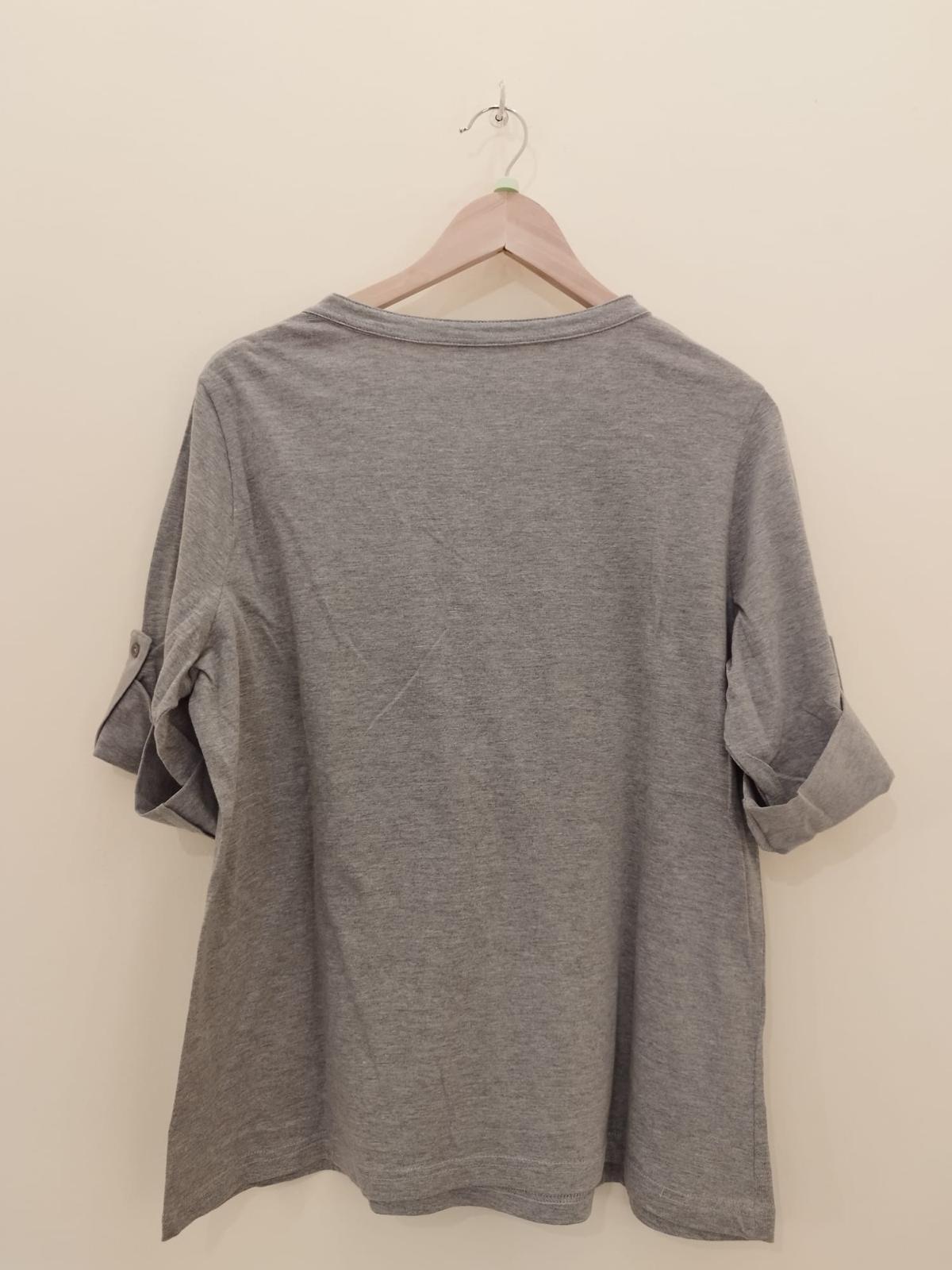 T-Shirt grau mit Reißverschluss