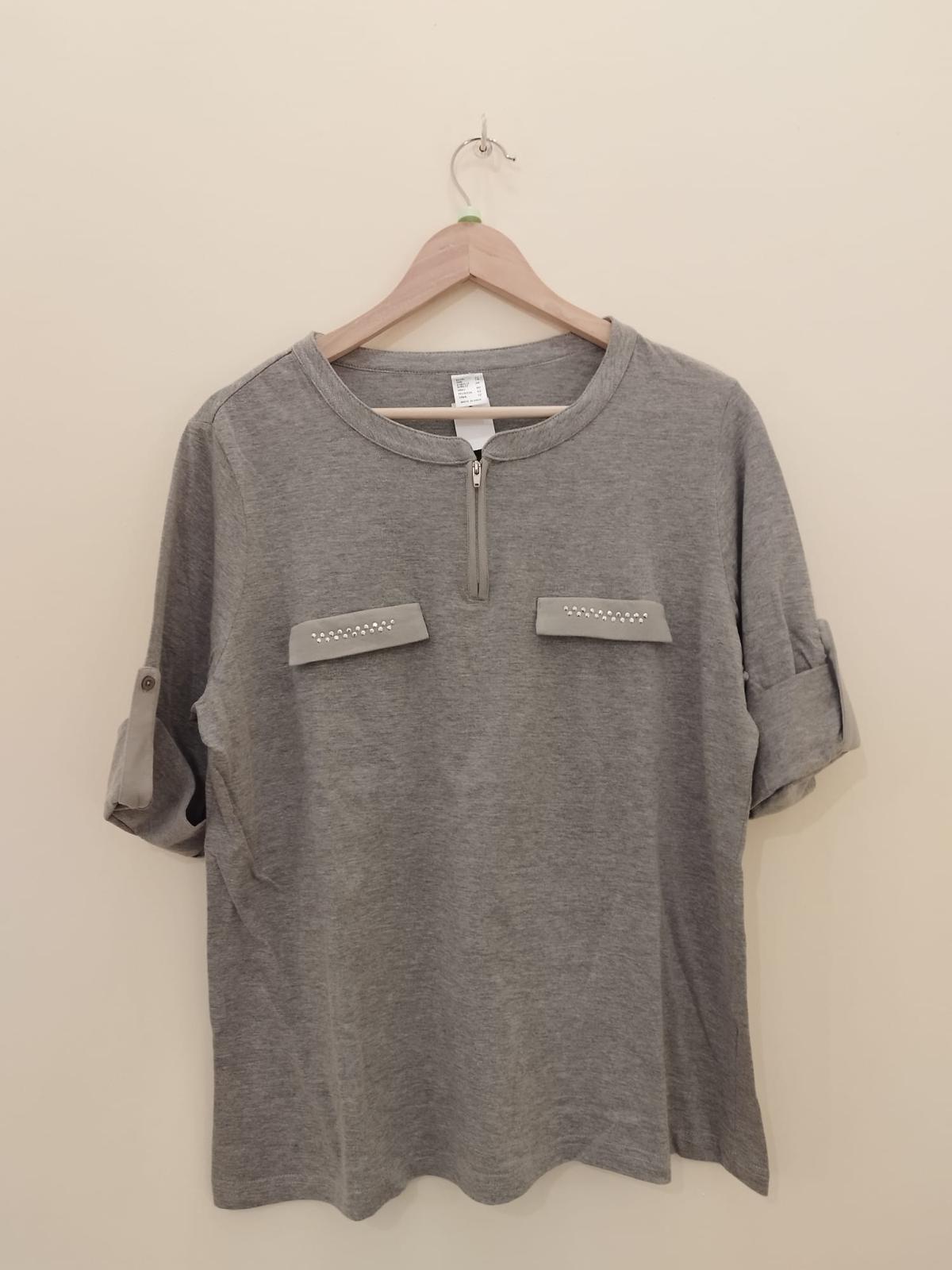 T-Shirt grau mit Reißverschluss