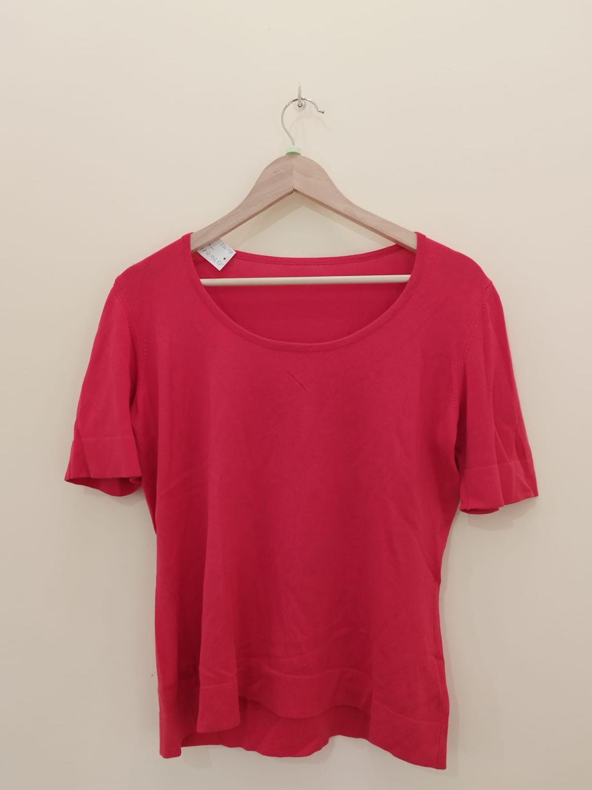 T-Shirt himbeerrot in Gr. 42