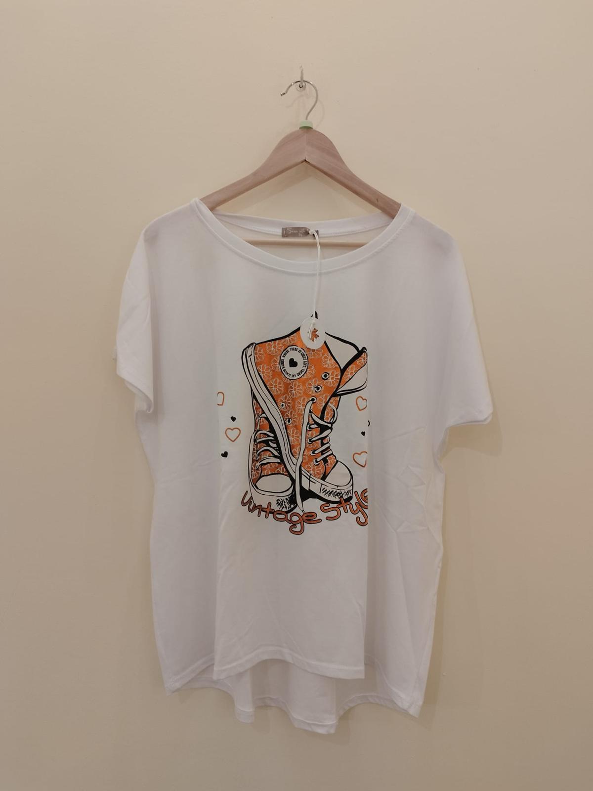 NEU - Sewn with love T-Shirt