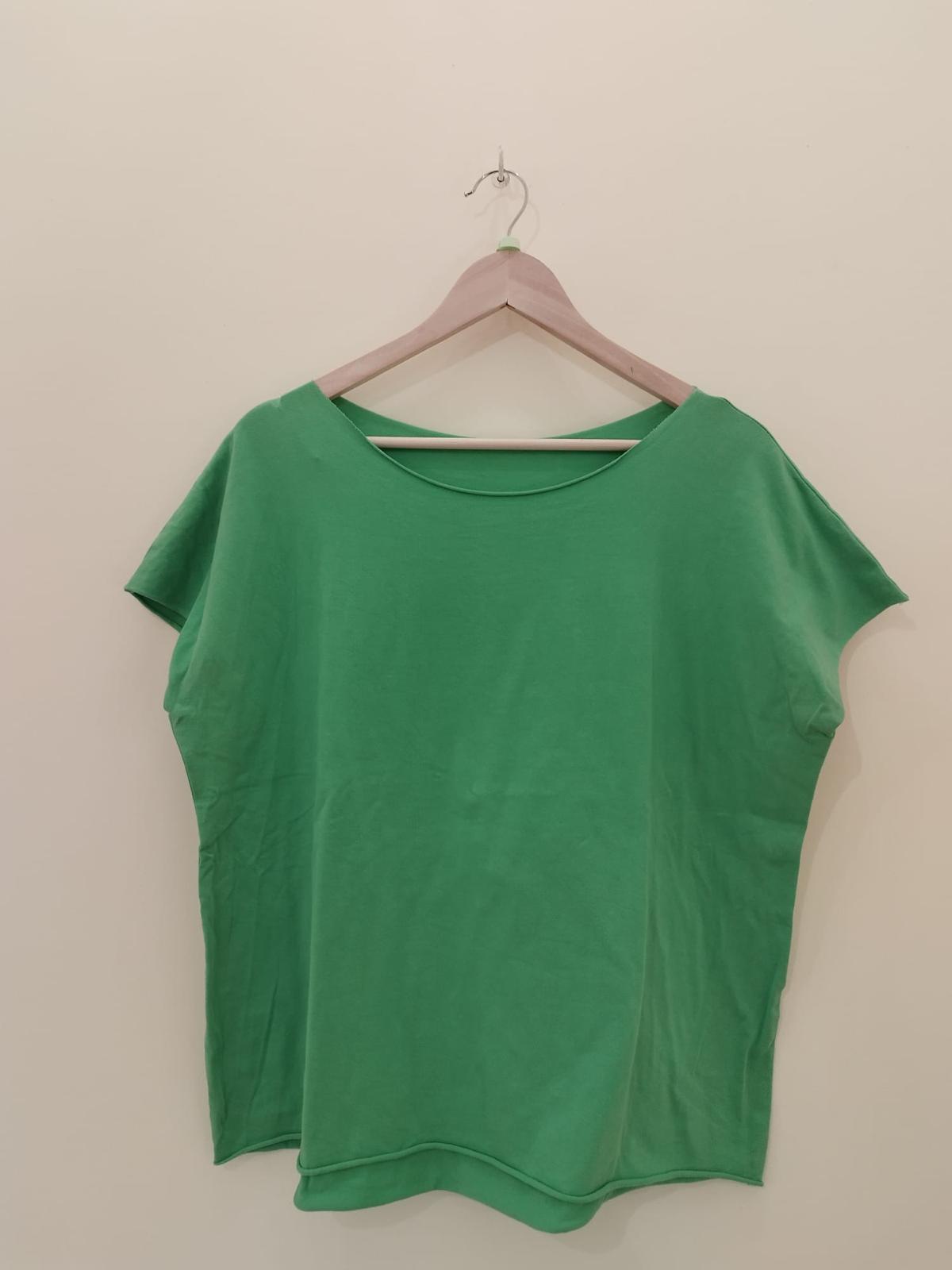 T-Shirt grün