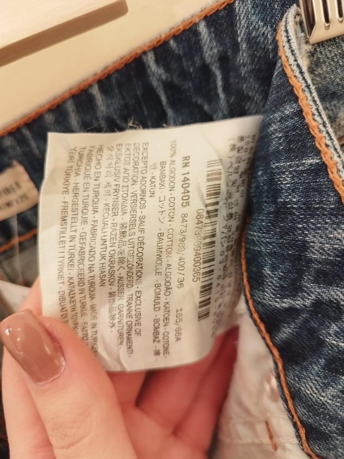 BERSHKA kurze Jeans