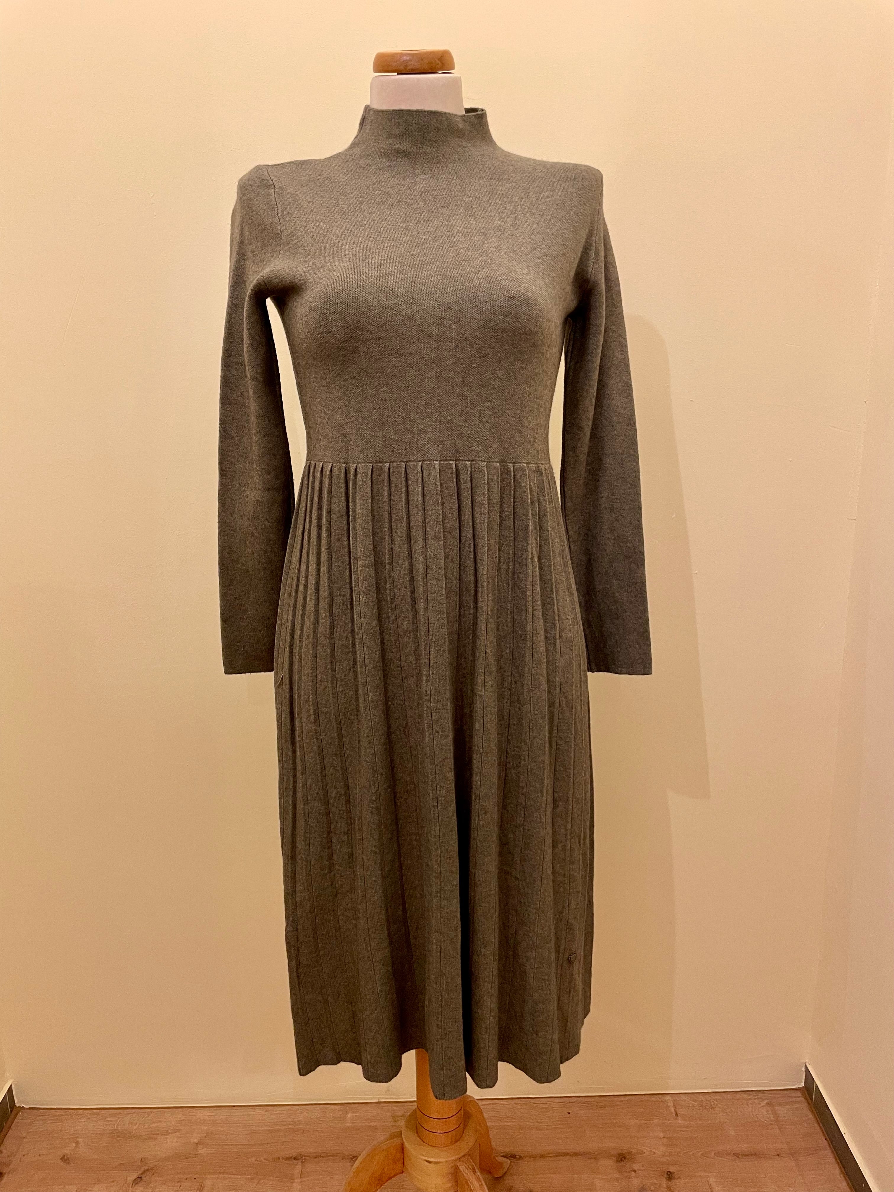 Strickkleid One Size in Olive -NEU-