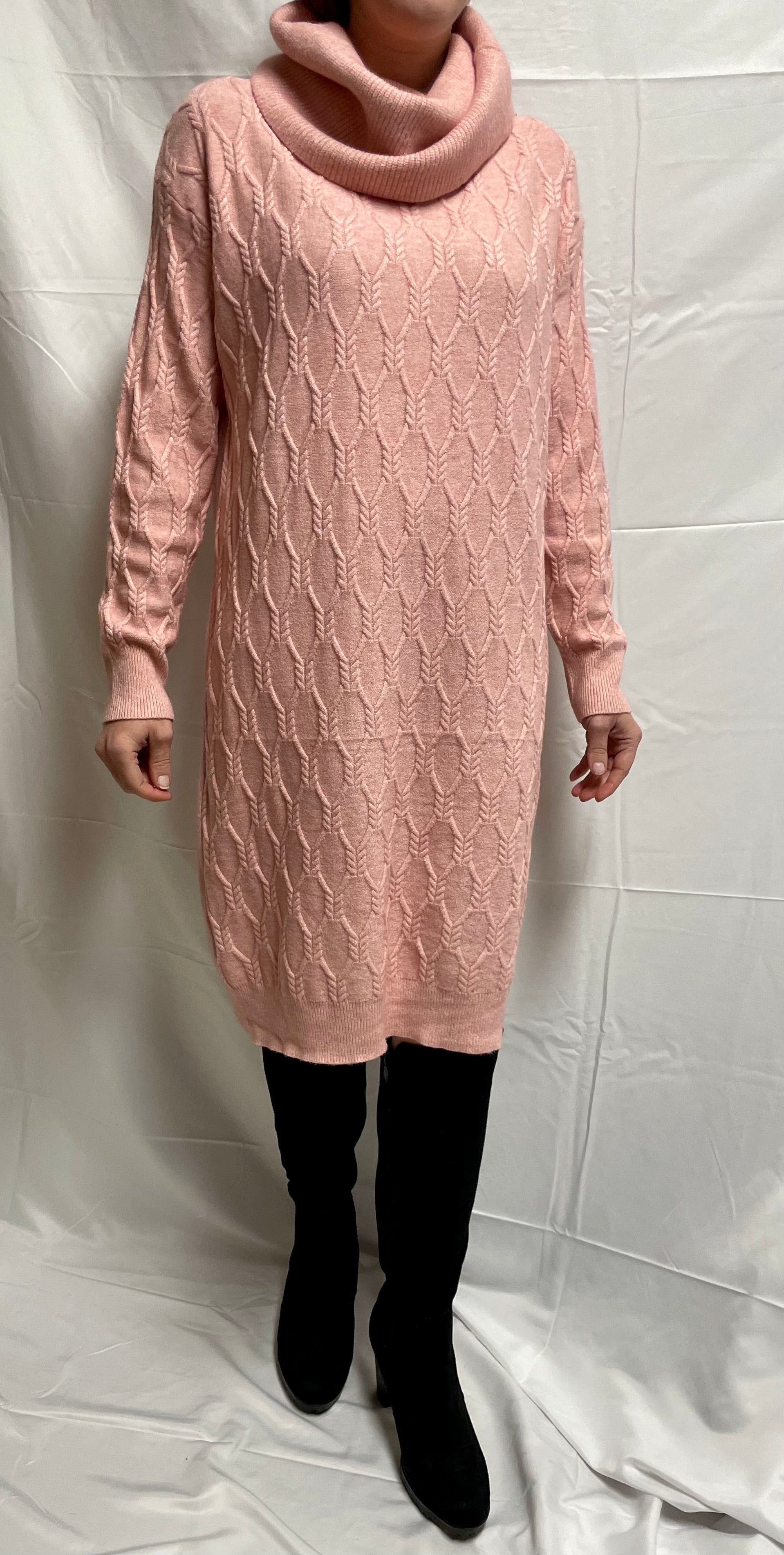 Winterkleid rosè ONE SIZE mit weitem Rollkragen -NEU-