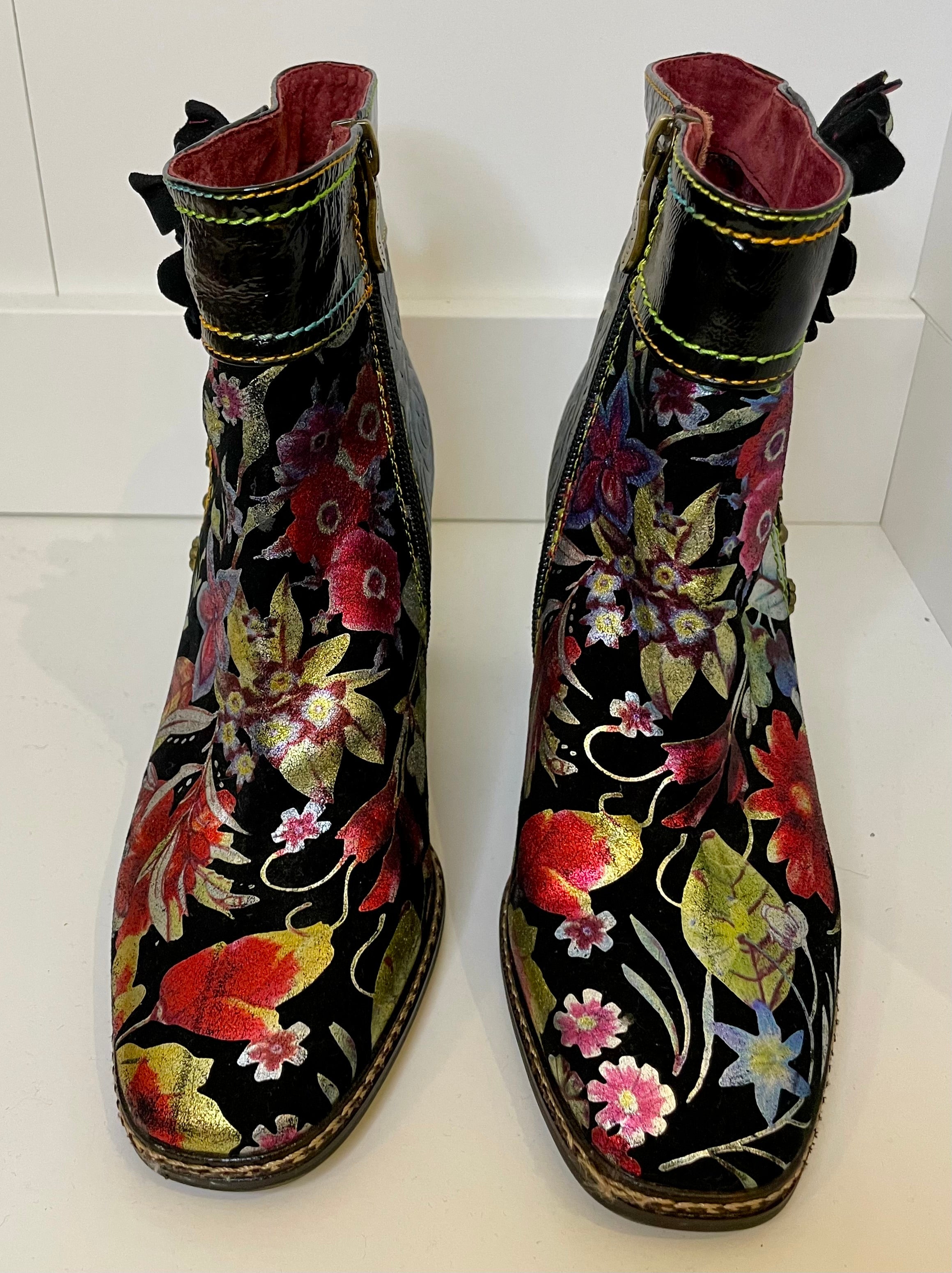 Laura Vita Stiefelette  in Gr. 36 bunt