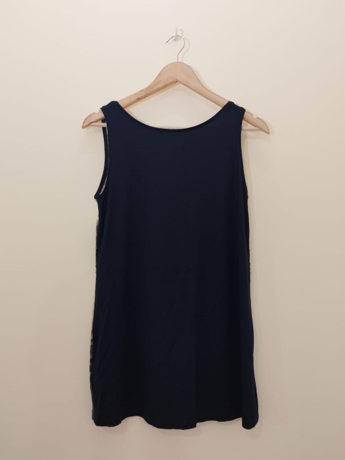 Ärmelloses Shirt mit Strandmotiv